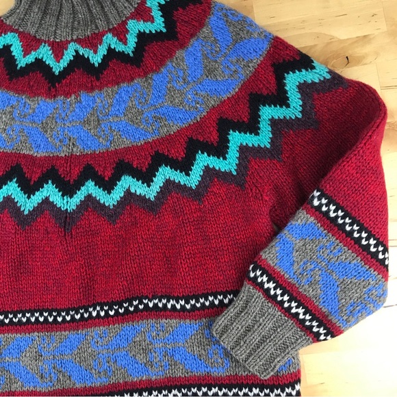 SOLD:  BANANA REPUBLIC Safari & Travel 100% Wool Chunky Geo Print Sweater Sz S - Picture 5 of 16